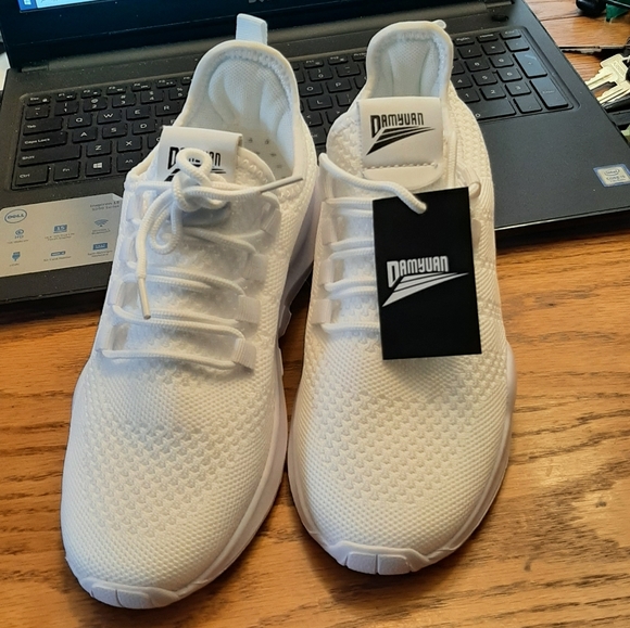 Ladies Sneaker - Picture 6 of 8